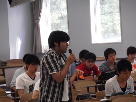 画像:講座を受ける学生たちの様子