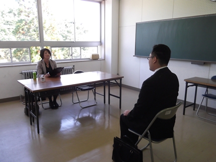 画像:模擬面接の様子