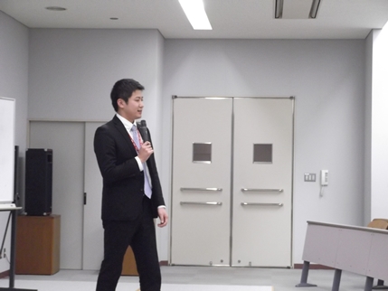 画像:県内の銀行から人事採用担当者を招いた講演会の様子