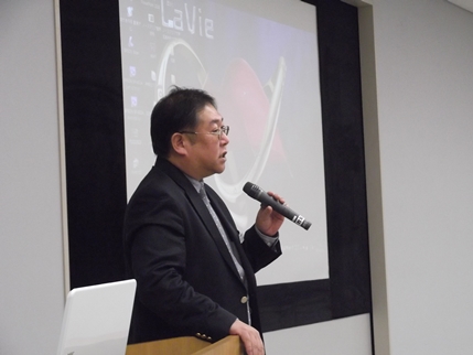 画像:講座を担当した自動車販売会社の採用担当者