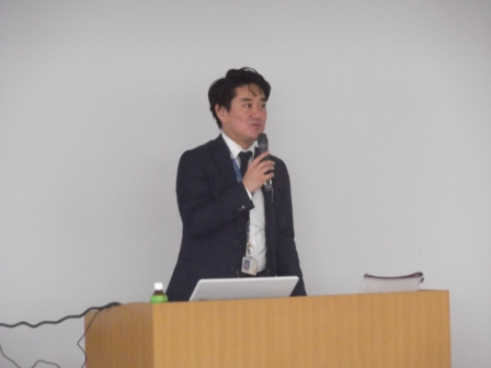 画像：外部講師の日本放送協会(NHK)仙台放送局から木村裕也専任主管