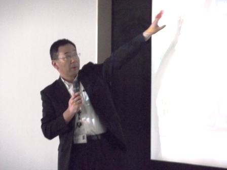 画像：講座を受ける学生たちの様子