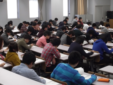 画像：SPI模擬テストの様子